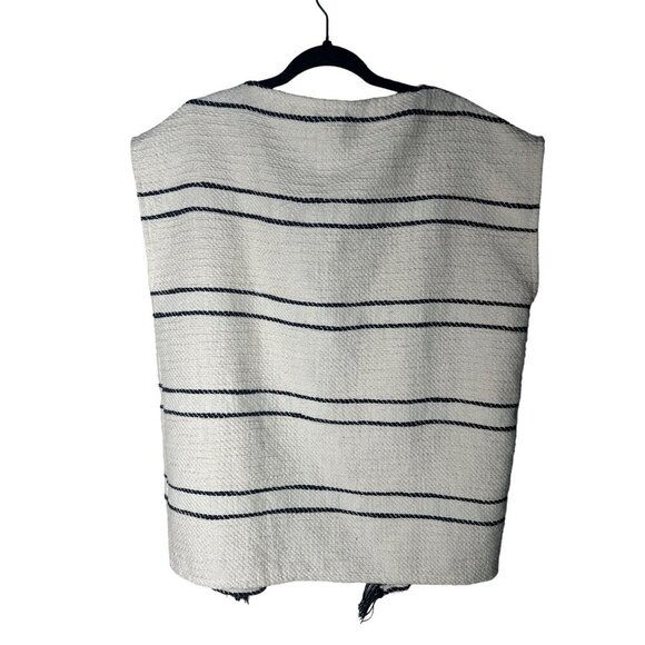 Anna & Ava Black and Cream Boxy Sweatshirt - Picture 2 of 3